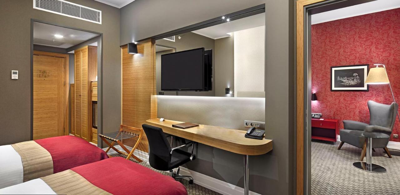 Ramada Plaza By Wyndham Eskisehir Exterior photo