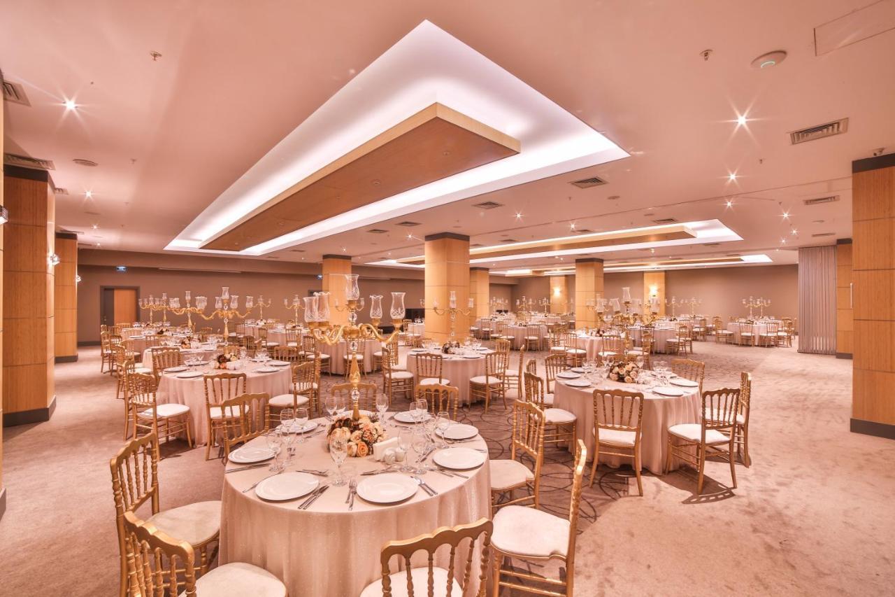 Ramada Plaza By Wyndham Eskisehir Exterior photo
