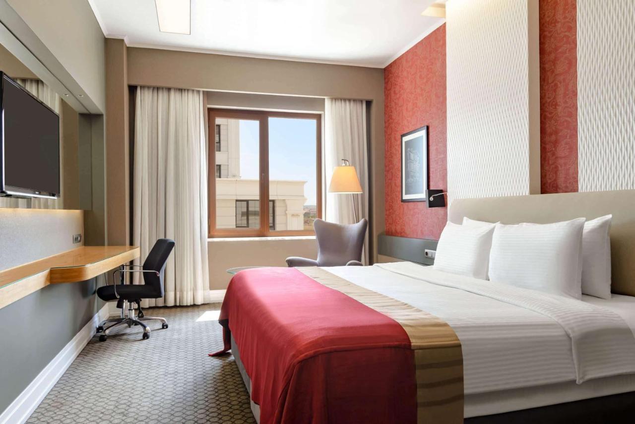 Ramada Plaza By Wyndham Eskisehir Exterior photo