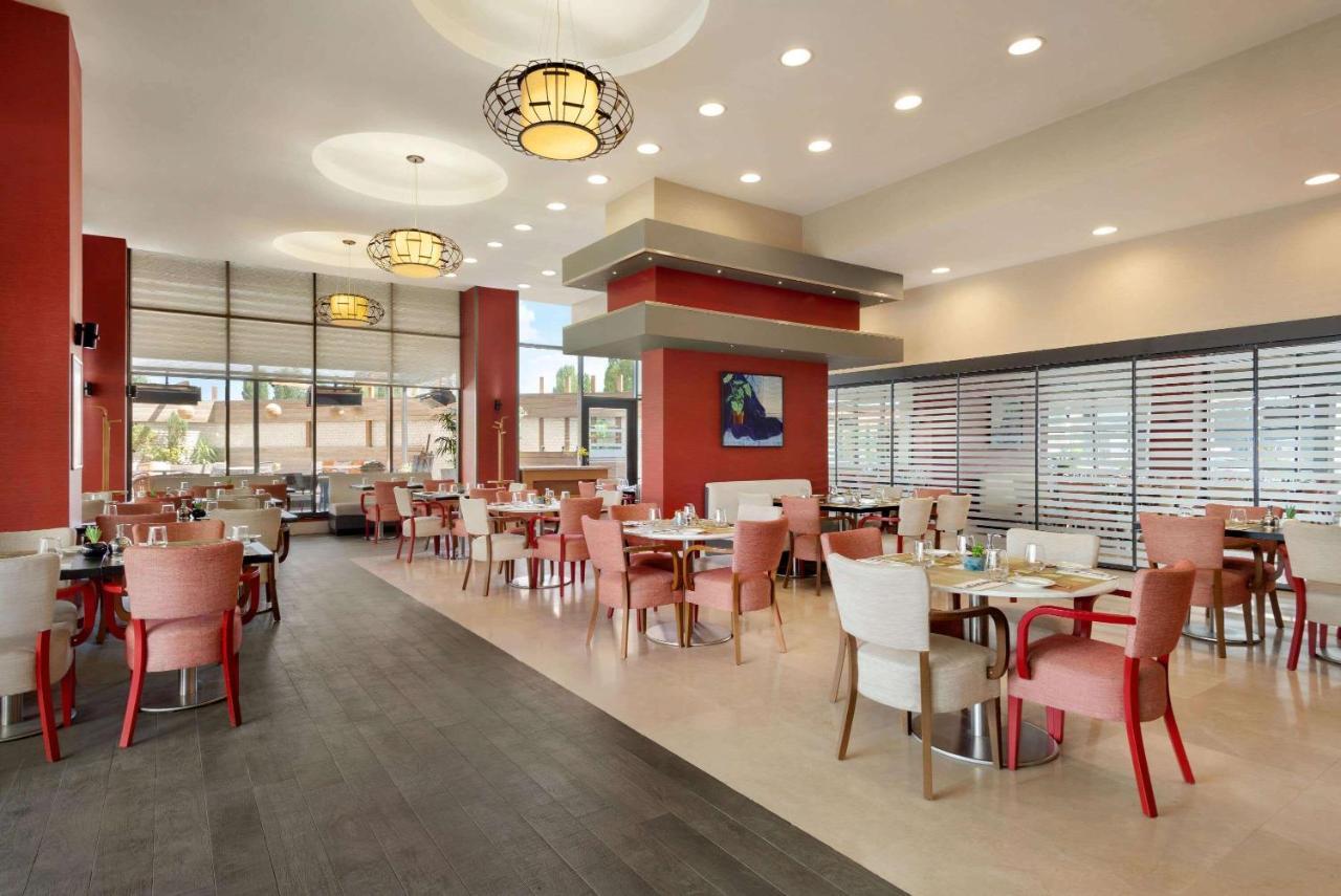 Ramada Plaza By Wyndham Eskisehir Exterior photo