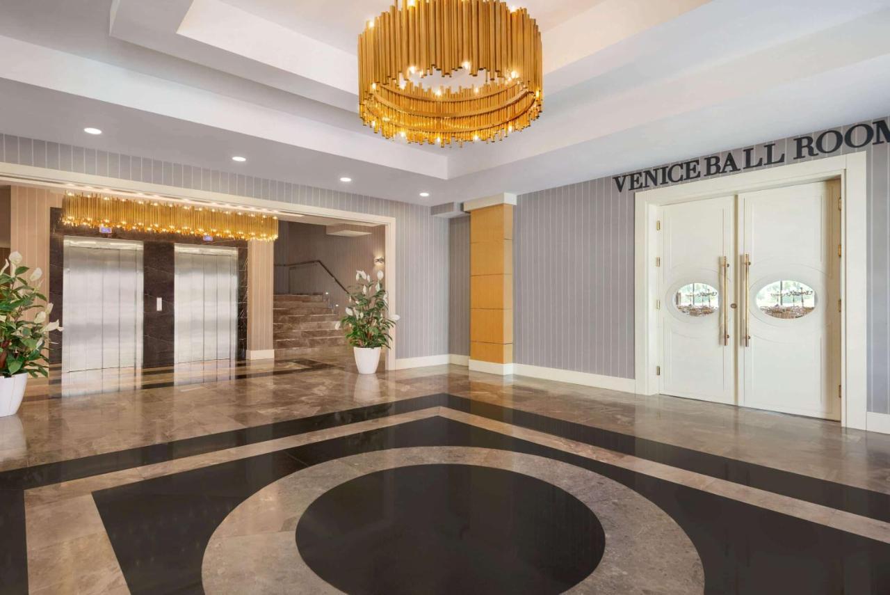 Ramada Plaza By Wyndham Eskisehir Exterior photo