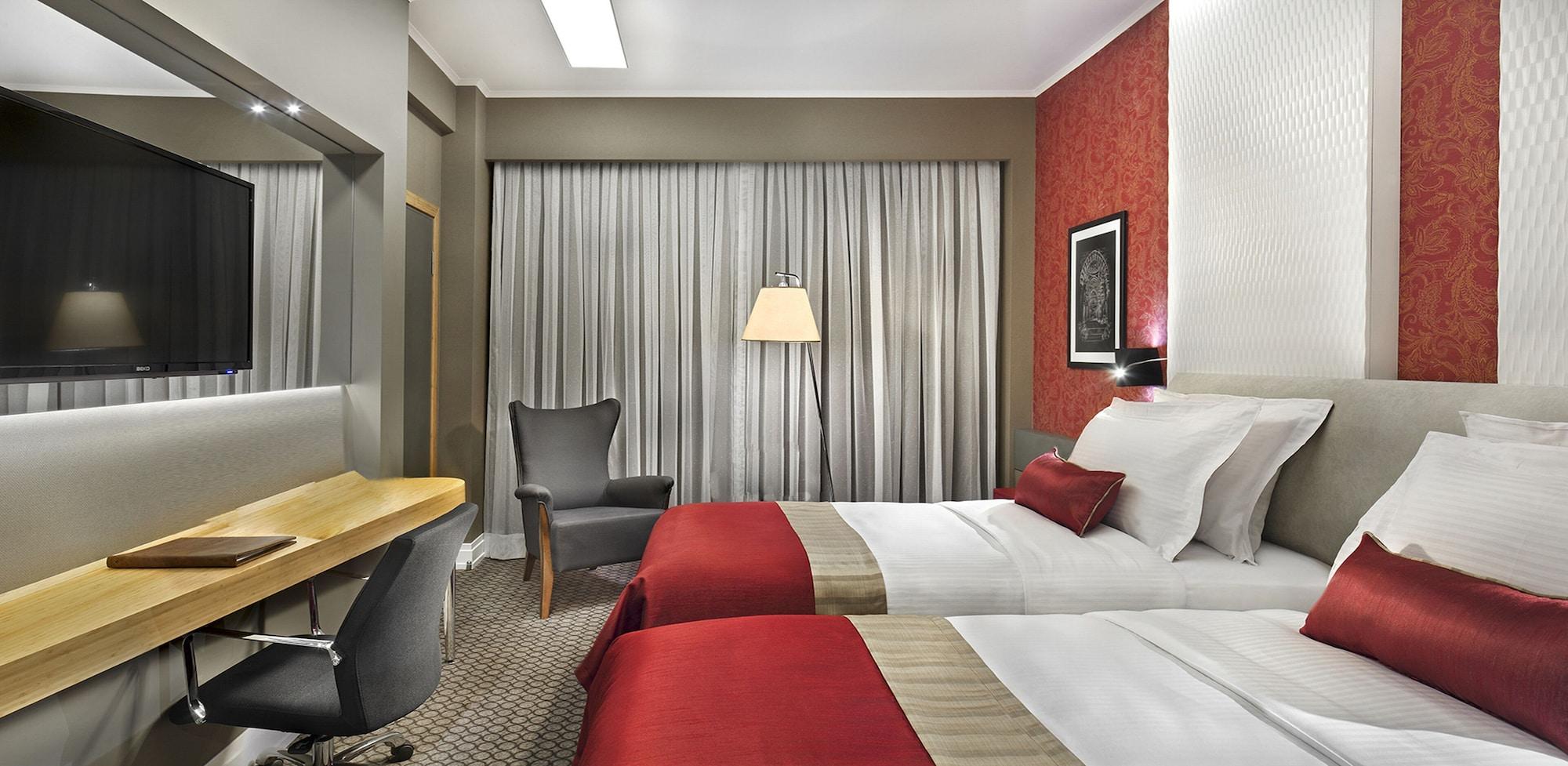 Ramada Plaza By Wyndham Eskisehir Exterior photo