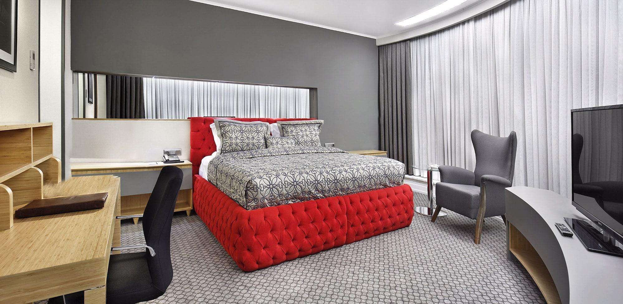 Ramada Plaza By Wyndham Eskisehir Exterior photo