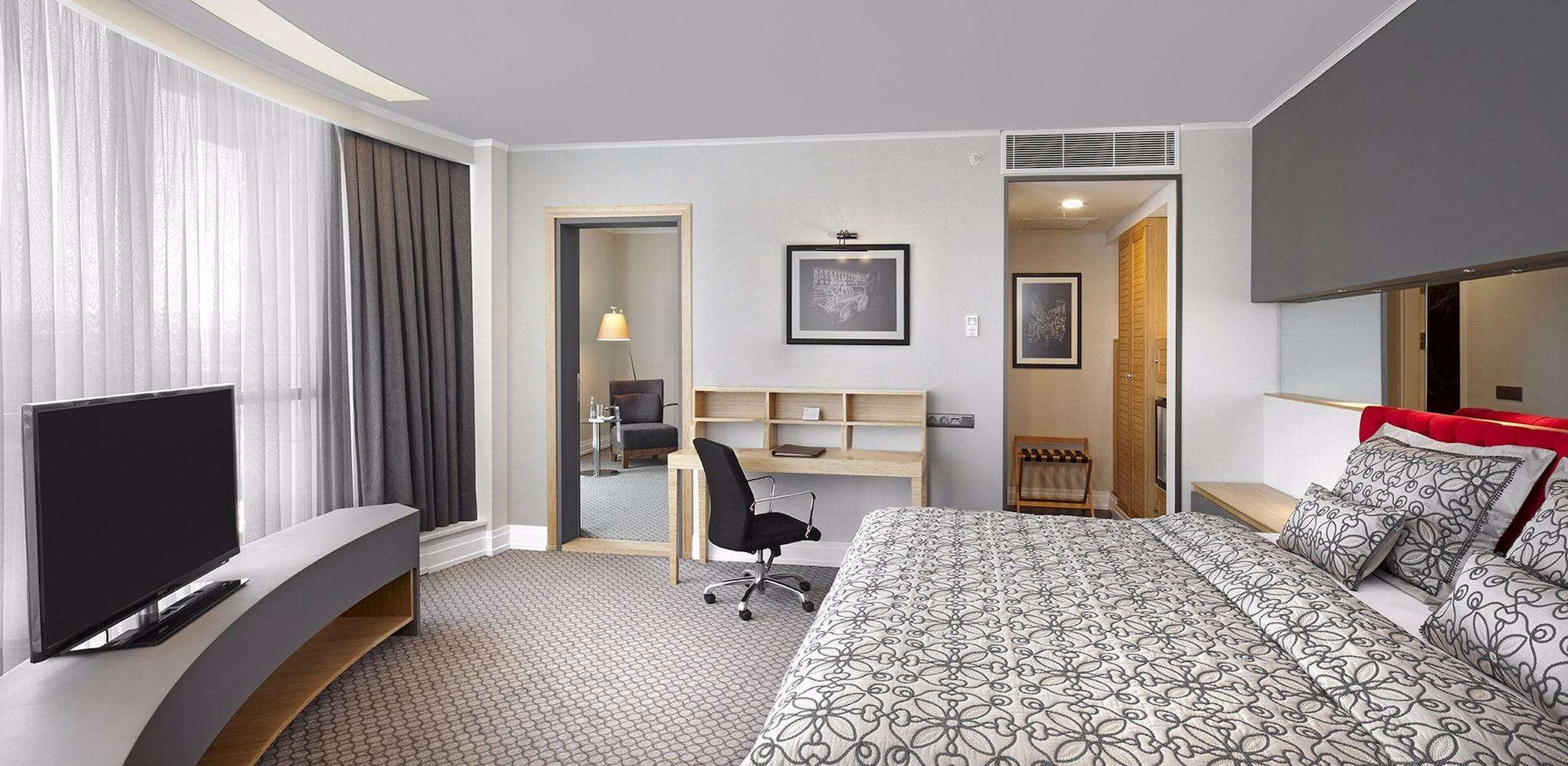 Ramada Plaza By Wyndham Eskisehir Exterior photo