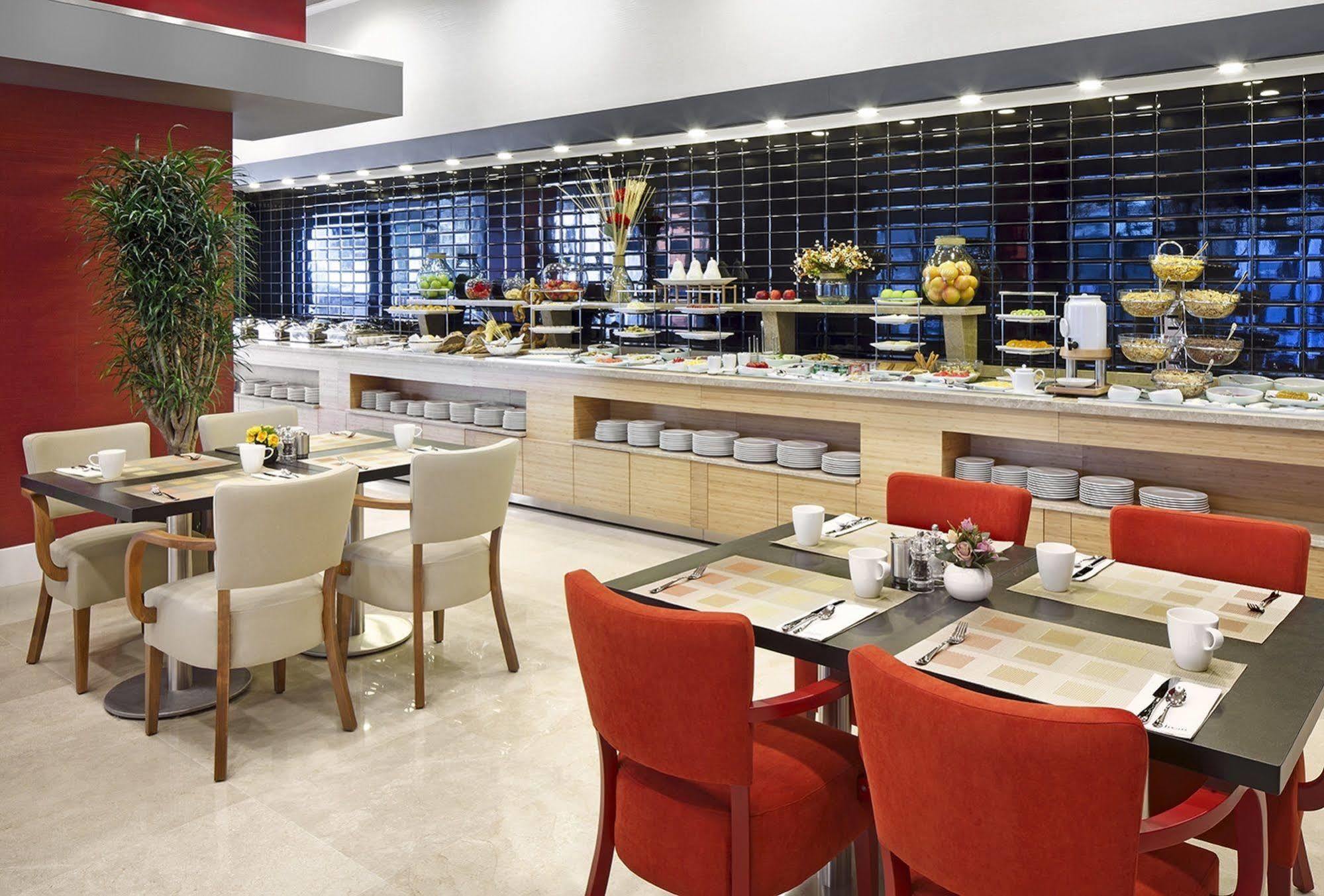 Ramada Plaza By Wyndham Eskisehir Exterior photo
